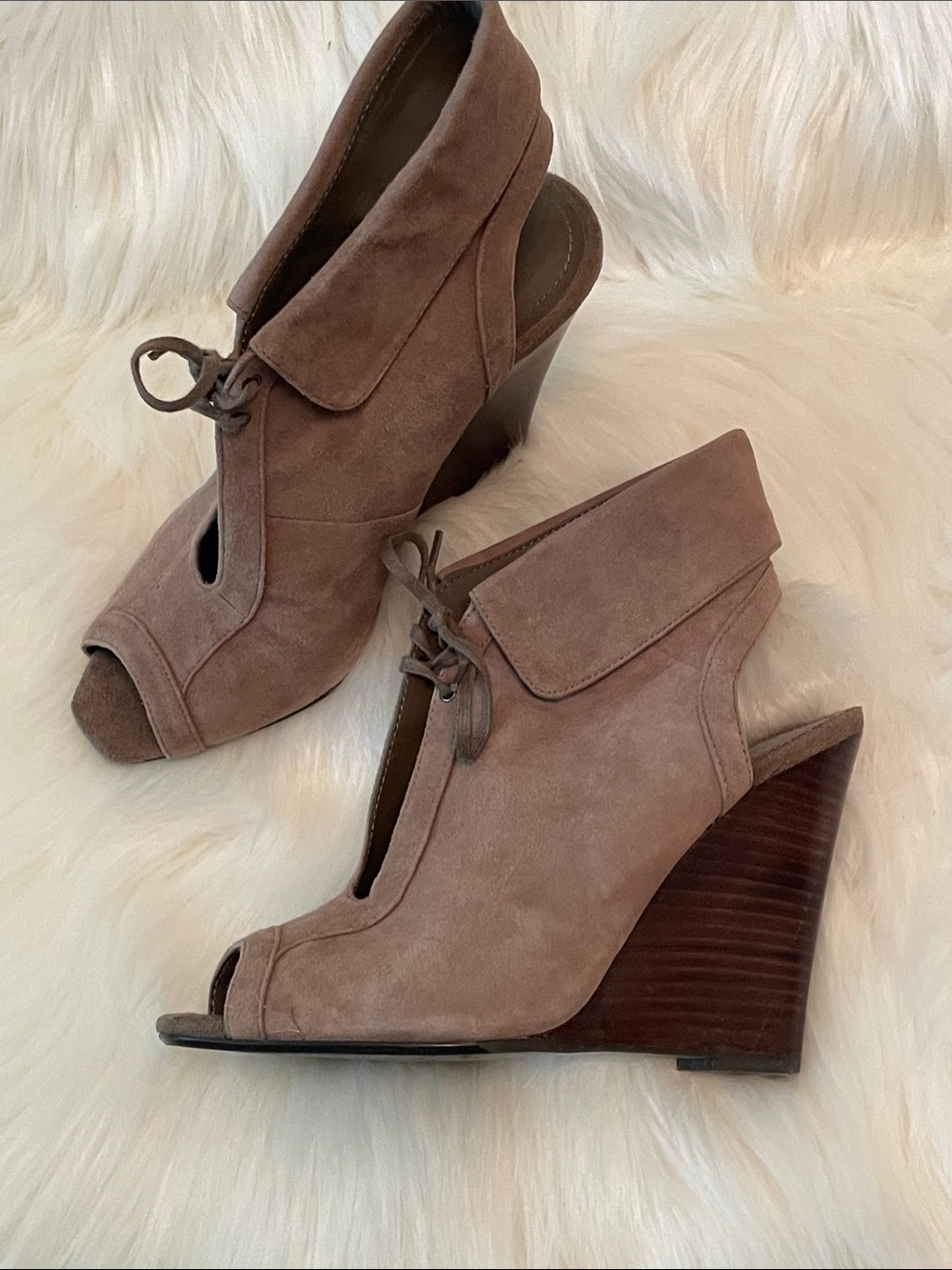 Aldo -Taupe Suede Peep-Toe Wedge Booties -37